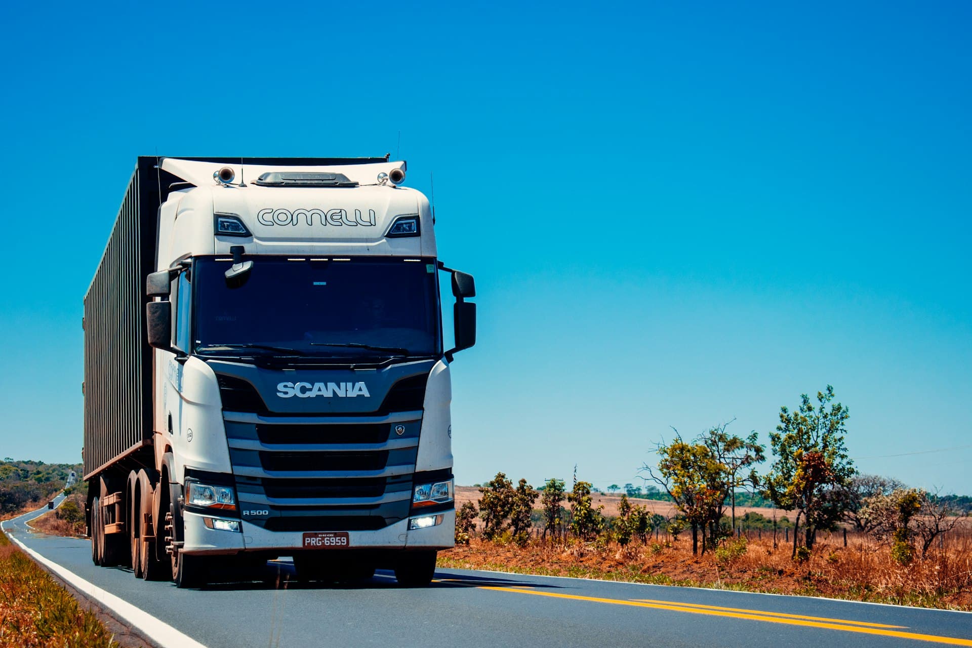Commercial semi-truck — diesel repair and collision in Houston, Texas
